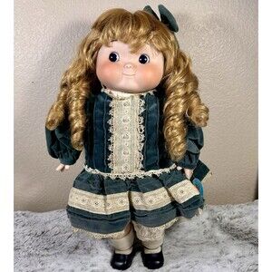 Dolly Dingle Limited Edition Porcelain Musical Doll 1983 House of Global w/ Box
